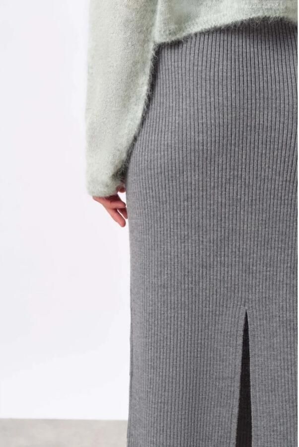 Drykorn Gebreide rok van scheerwol met loopsplit model 'LUDIMI'