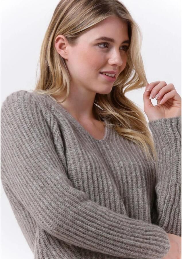Drykorn Gebreide pullover met V-hals model 'LYNETTE'
