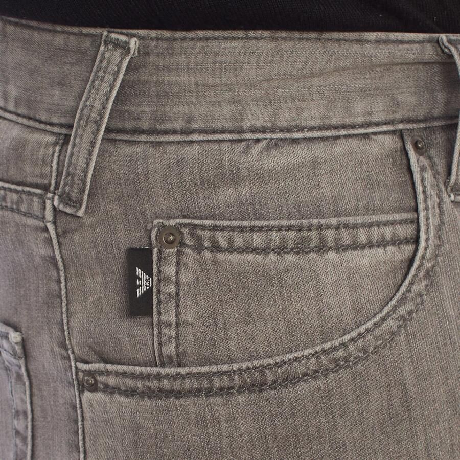 Emporio Armani Klassieke Straight Leg Denim Broek Gray Heren