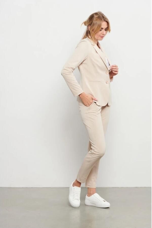 &Co Woman getailleerde blazer PHILEINE TRAVEL zand - Foto 8