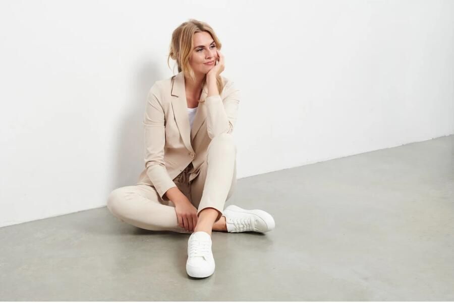 &Co Woman getailleerde blazer PHILEINE TRAVEL zand - Foto 7