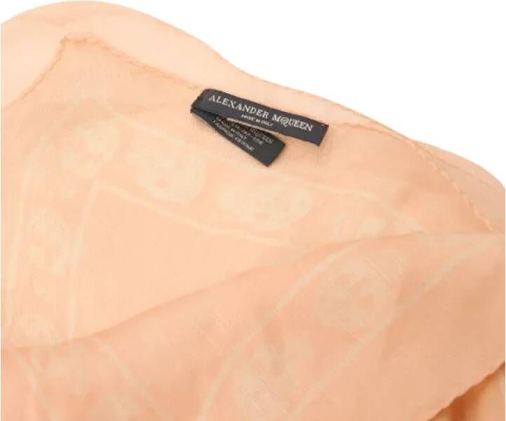 Alexander McQueen Pre-owned Silk scarves Roze Dames