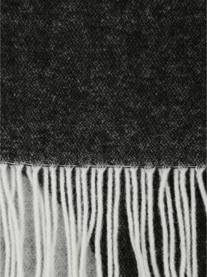 A.p.c. Wollen sjaal met franjes en uitgebreide logoprint Zwart Heren