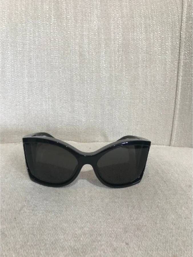 Balenciaga Vintage Pre-owned Plastic sunglasses Zwart Dames