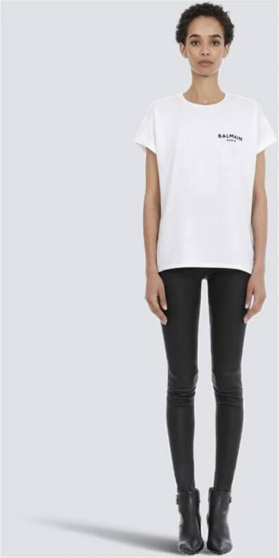 Balmain Ecologisch ontworpen katoenen T-shirt met klein geflockt logo. Wit Dames