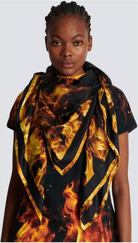 Balmain Fire printed silk scarf Oranje Dames
