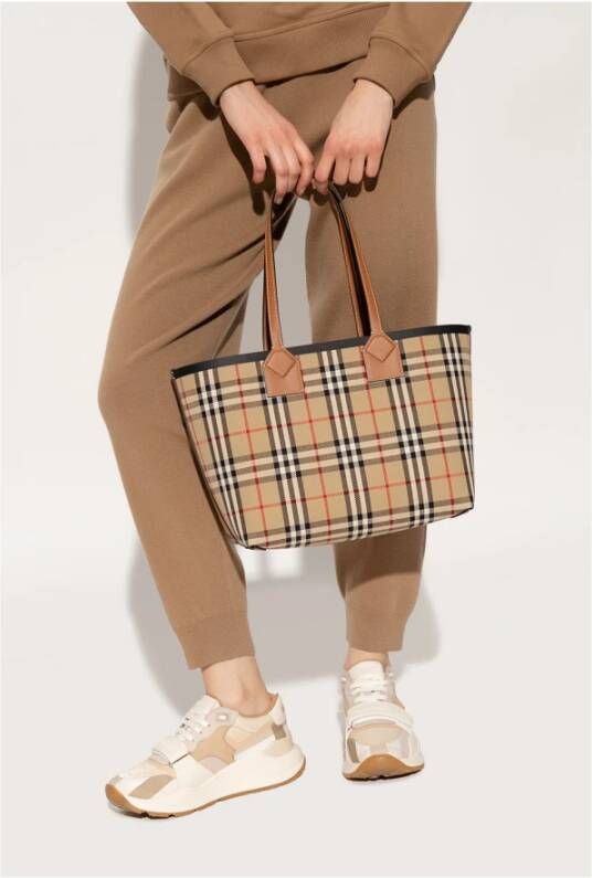 Burberry Kleine shopper tas in Londen Beige Dames