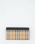 Burberry Portefeuillekaarthouders Beige Dames - Thumbnail 2