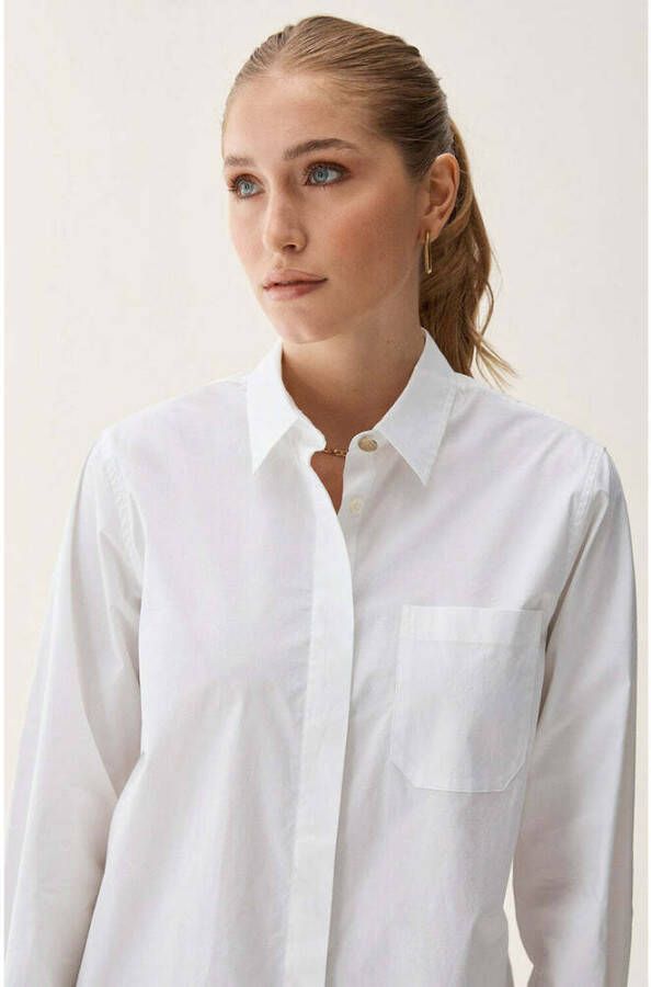 Busnel Adrianne Shirt Verfijnde Look Gouden B-Knoop Detail Wit Dames
