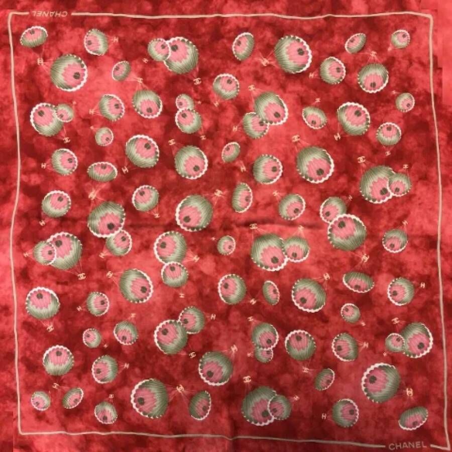 Chanel Vintage Pre-owned Silk scarves Rood Dames