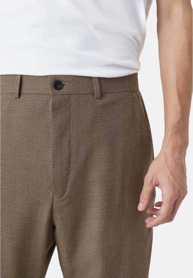 closed Loszittende broek met micro ruitpatroon. Zij- en achterzakken met knoopsluiting. Beige Heren