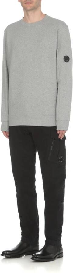 C.P. Company Zwarte Katoenen Tapered Broek met Contrasterend Logo Patch Zwart Heren