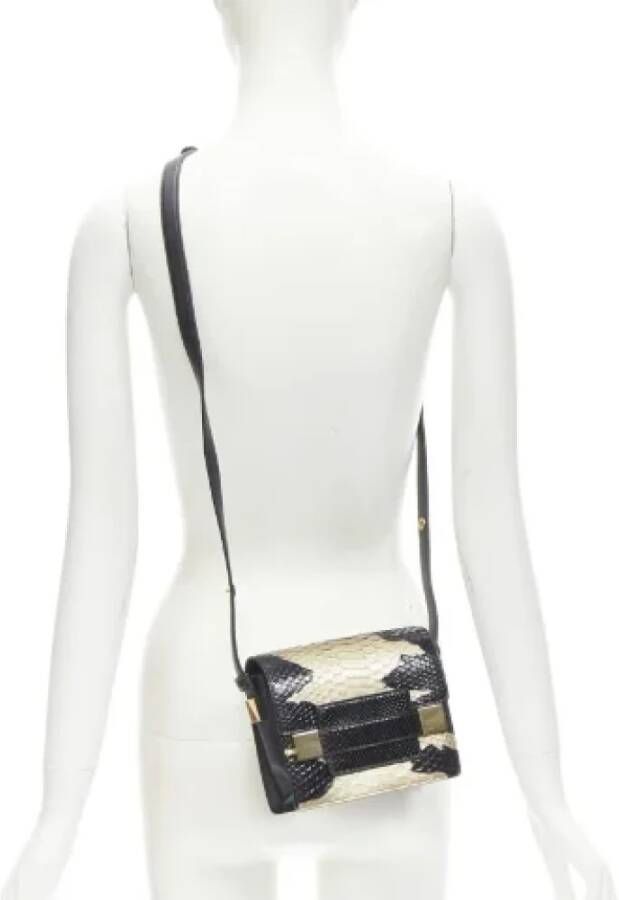 Delvaux Pre-owned Leather shoulder-bags Black Dames