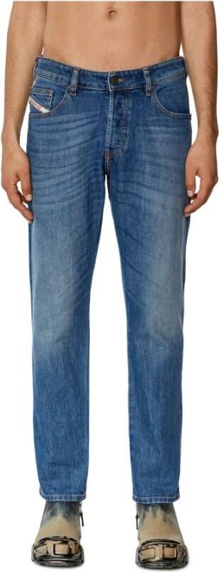 Diesel Slim-fit Jeans D-Yennox Upgrade je denimcollectie met deze moderne tapered jeans. Blauw Heren