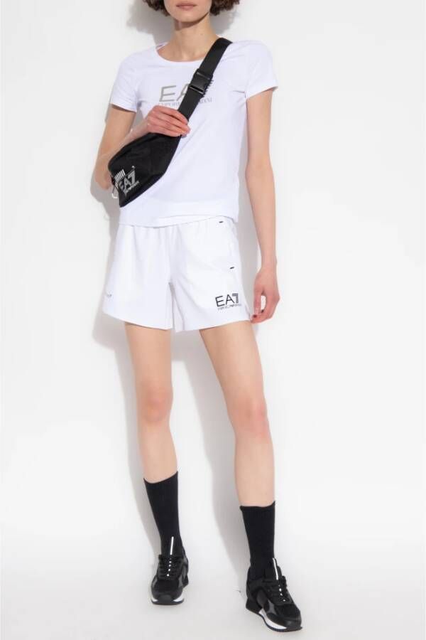 Emporio Armani EA7 Bedrukte shorts Wit Dames