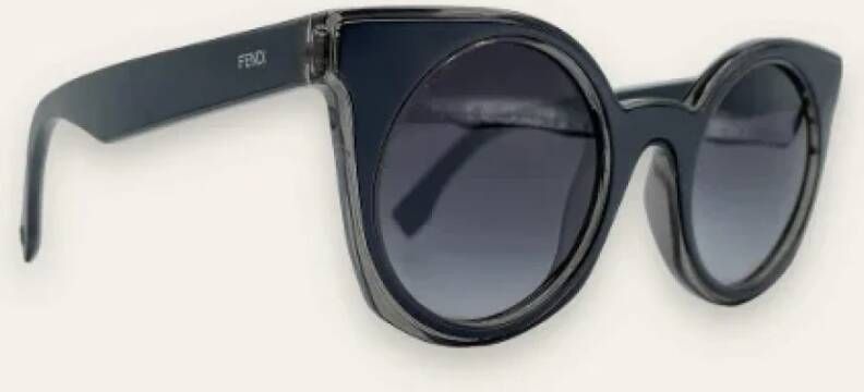 Fendi Vintage Pre-owned Plastic sunglasses Zwart Unisex