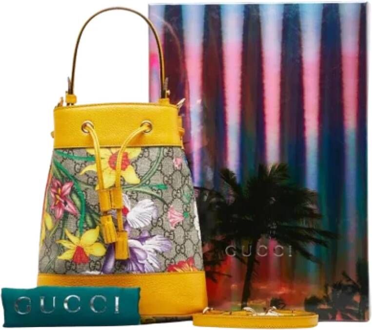 Gucci Vintage Pre-owned Canvas gucci-bags Yellow Dames