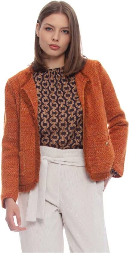 Kocca Elegante korte jas in Chanel-stijl met juweelknoop Oranje Dames