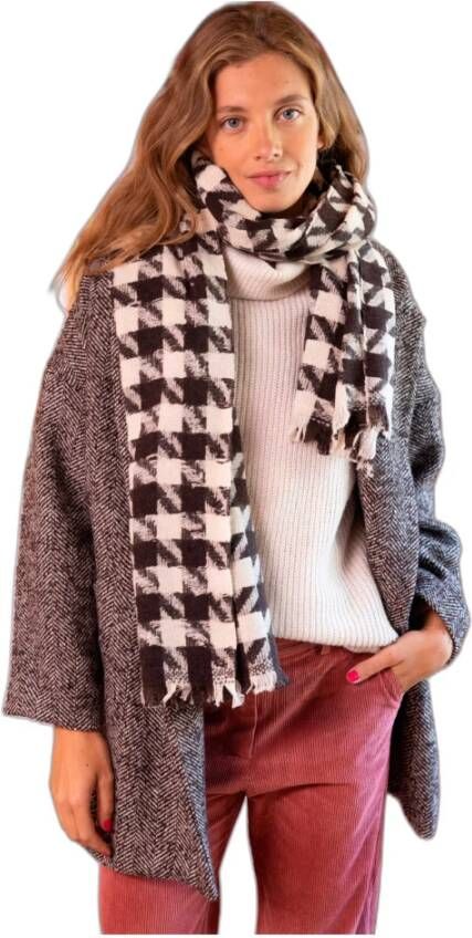La Petite Étoile Winter Scarves Bruin Dames