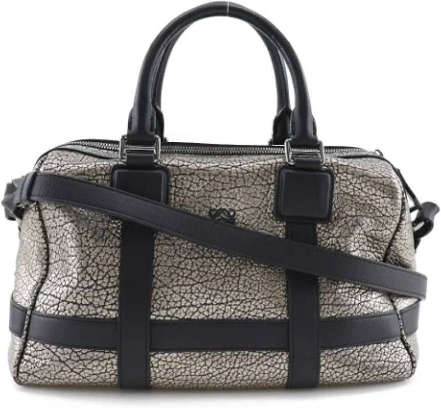 Loewe Pre-owned Leather crossbody-bags Zwart Dames