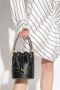 Marc Jacobs Gestructureerde leren bucket bag met touwhandvat Black Dames - Thumbnail 4