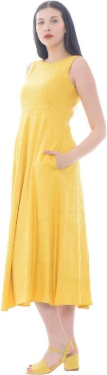 Max Mara Weekend Mouwloze Midi Jurk met Uitsnede op de Rug Geel Dames
