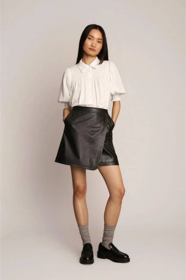 Munthe Vrouwelijke blouse met prachtige smokdetails in ivoor Wit Dames