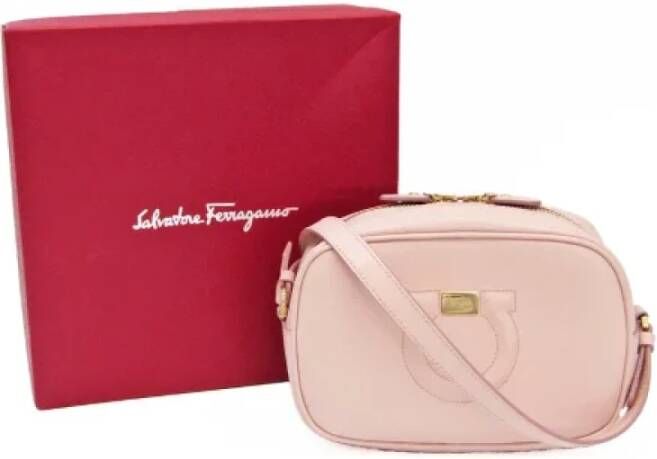 Salvatore Ferragamo Pre-owned Leather shoulder-bags Pink Unisex