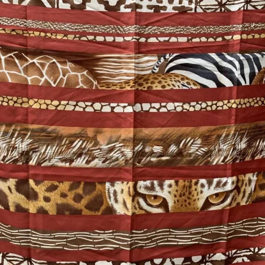Salvatore Ferragamo Pre-owned Silk scarves Bruin Dames