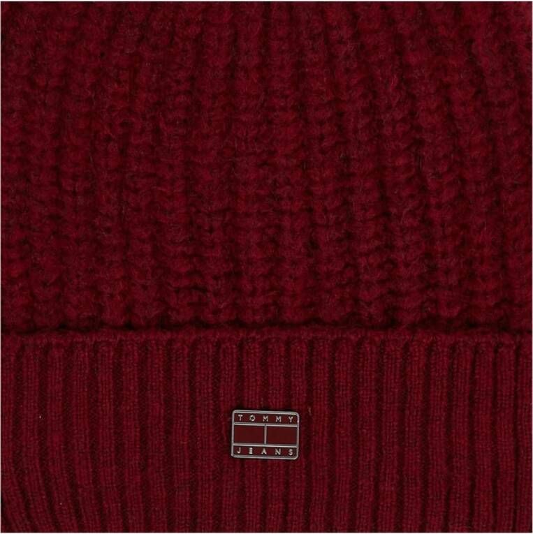 Tommy Jeans Metalen Logo Gebreide Muts Cosy Knit Red Dames
