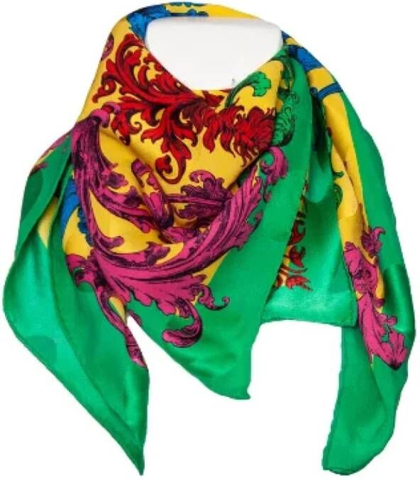 Versace Pre-owned Silk scarves Groen Dames