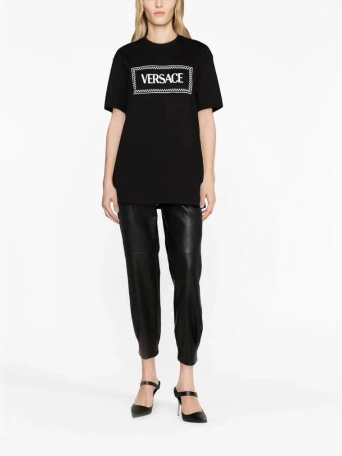 Versace Zwarte T-shirts en Polos met geborduurd logo Zwart Dames