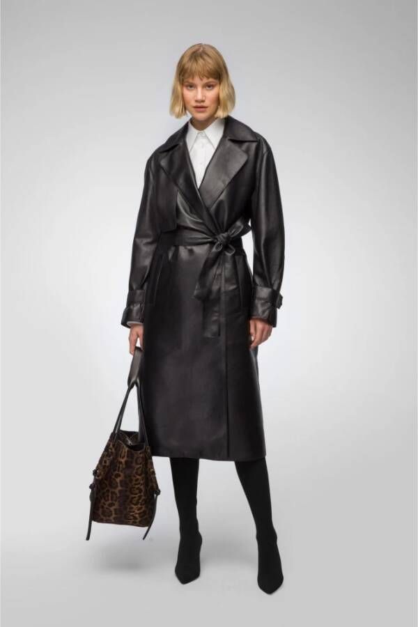 VSP Coats Zwart Dames