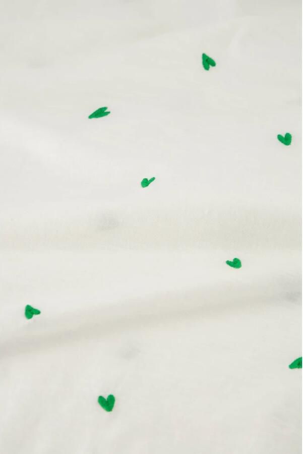 FABIENNE CHAPOT Dames Tops & T-shirts Phil V-neck Green Heart T-shirt Ecru