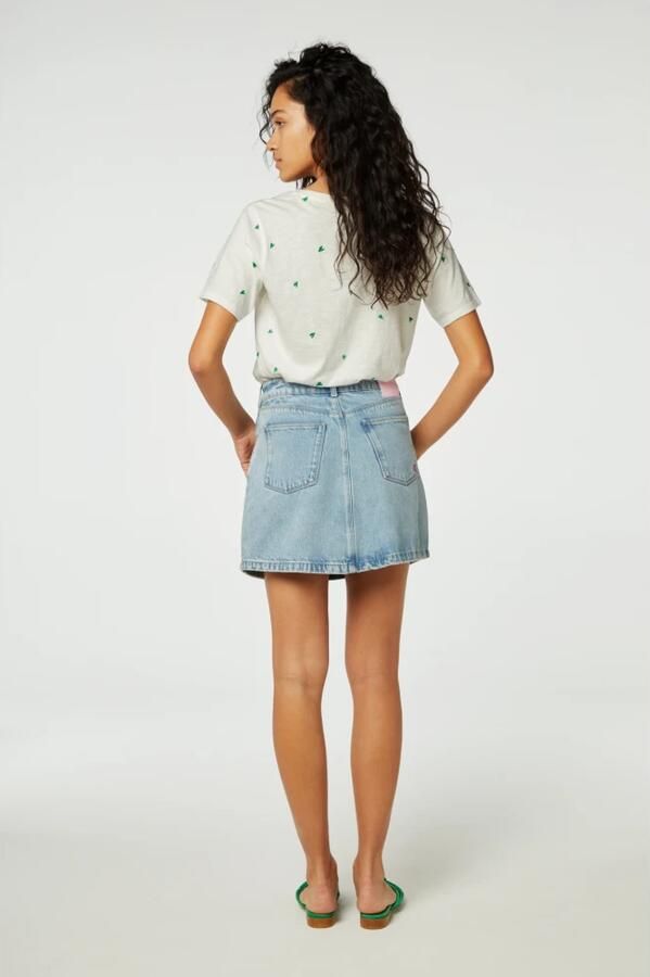 FABIENNE CHAPOT Dames Tops & T-shirts Phil V-neck Green Heart T-shirt Ecru - Foto 4