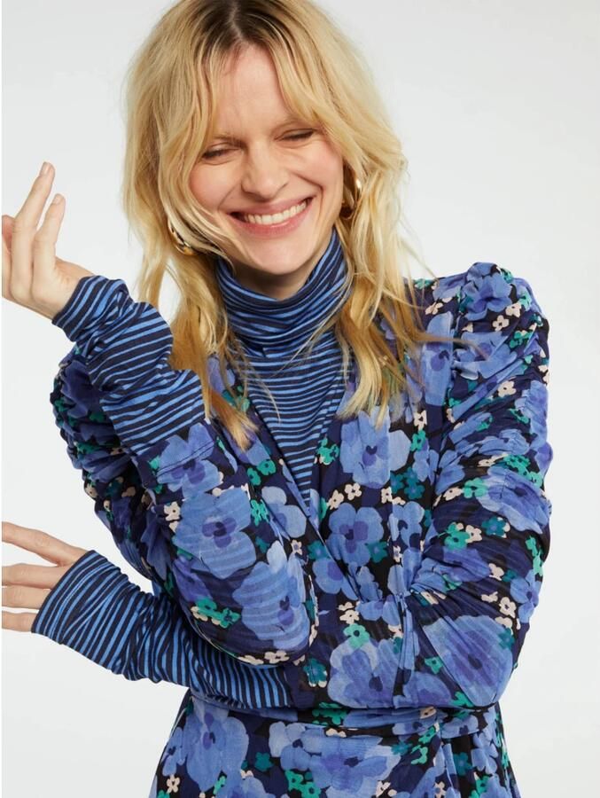 Fabienne Chapot gebloemde wikkeljurk Flake van gerecycled polyester blauw - Foto 2