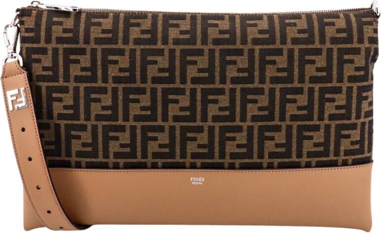 Fendi Stijlvolle Clutch voor de Moderne Man Bruin Heren
