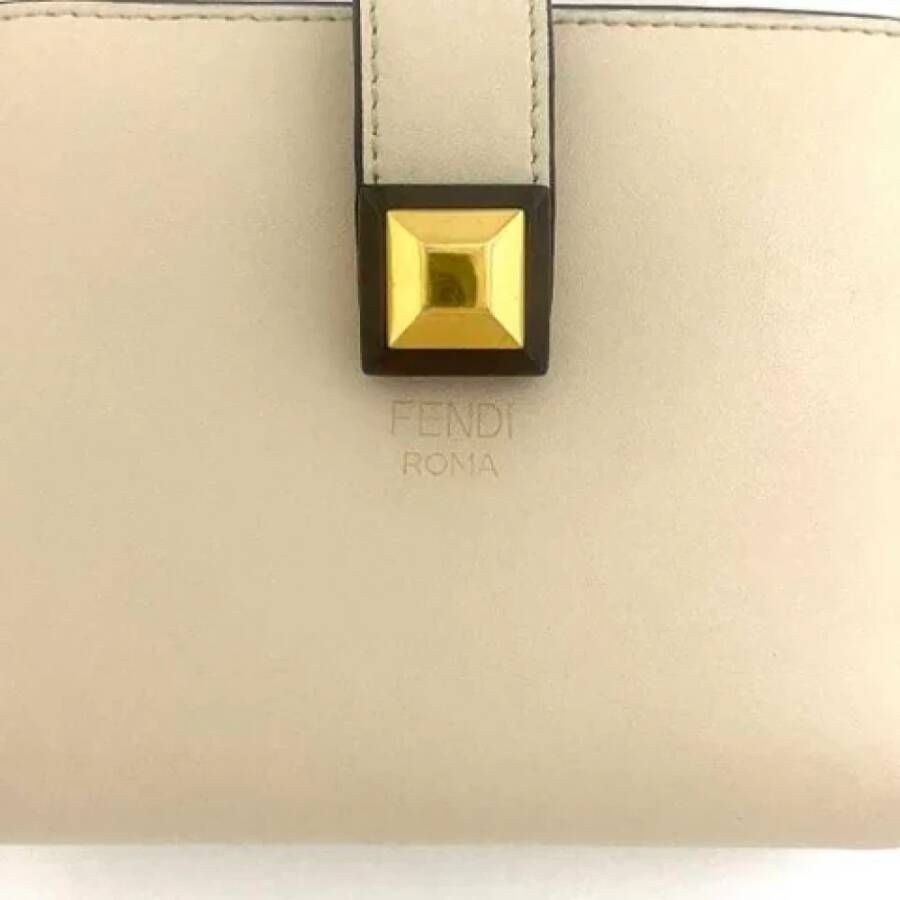 Fendi Vintage Pre-owned Leather wallets Beige Unisex