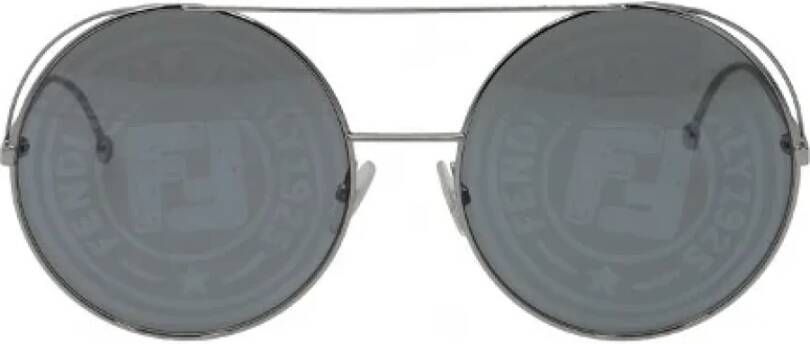 Fendi Vintage Pre-owned Metal sunglasses Grijs Dames