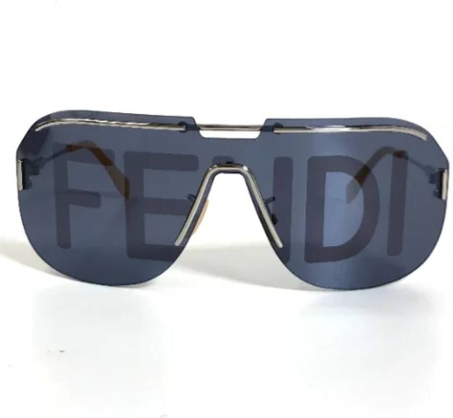 Fendi Vintage Pre-owned Plastic sunglasses Zwart Dames