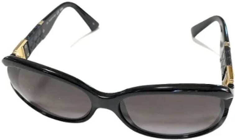 Fendi Vintage Pre-owned Plastic sunglasses Zwart Dames