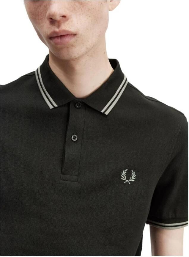 Fred Perry Klassiek Poloshirt voor Sportieve en Verfijnde Stijl Groen Heren