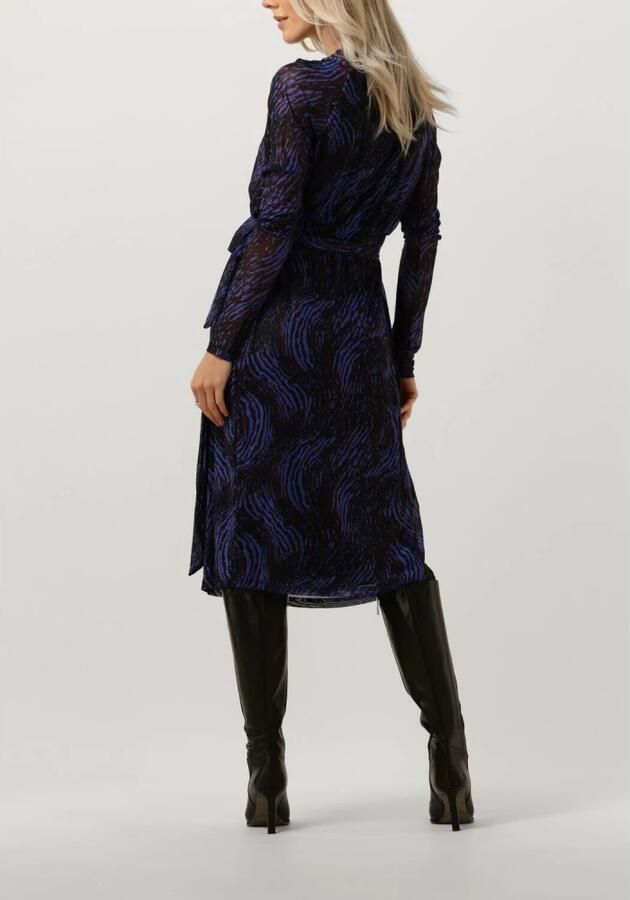 Freebird semi-transparante mesh wikkeljurk Kalika met all over print blauw - Foto 3