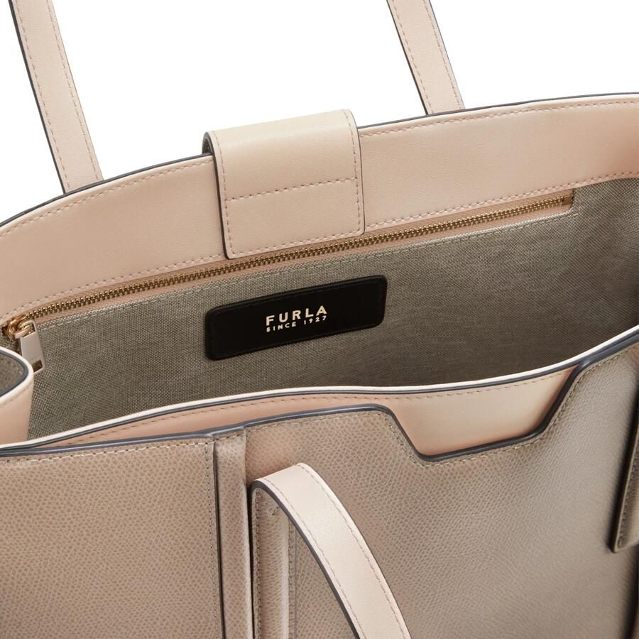 Furla Shoppers & Totes Riva L Tote in grijs - Foto 4