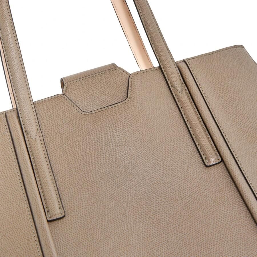 Furla Shoppers & Totes Riva L Tote in grijs - Foto 5