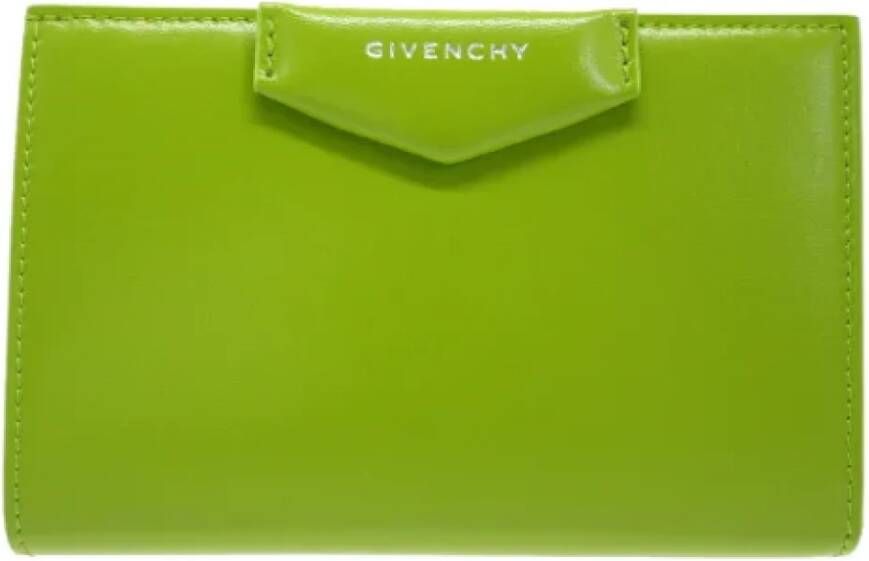 Givenchy Pre-owned Leather wallets Groen Dames