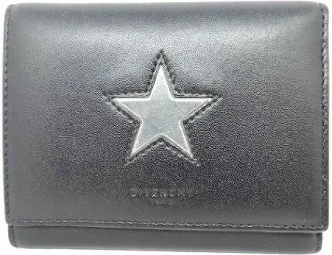 Givenchy Pre-owned Pre-owned Leather wallets Grijs Dames