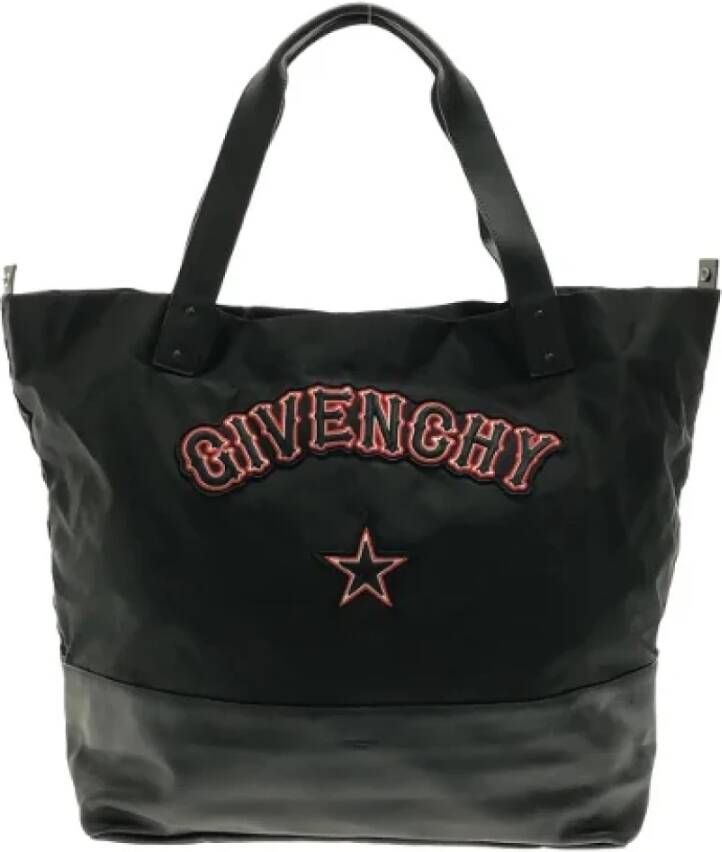 Givenchy Pre-owned Pre-owned Nylon shoulder-bags Zwart Dames