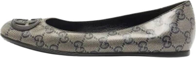 Gucci Vintage Pre-owned Platte schoenen Grijs Dames