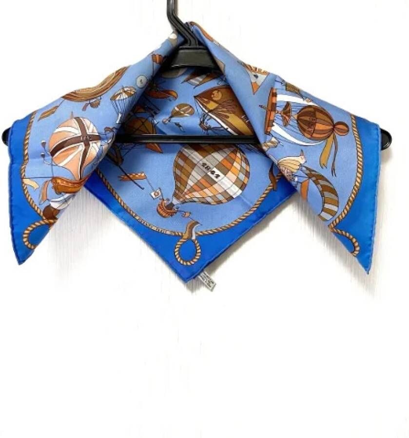 Hermès Vintage Voldoende zijden sjaals Blauw Dames